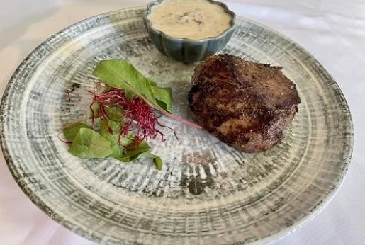 Új-zélandi Bélszín steak tarkabors mártással